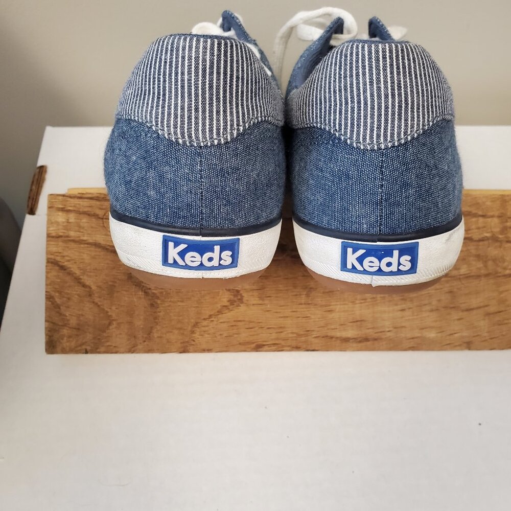 Keds Center III Chambray Sneakers in blue. Women's Size 8 Wide. Sporty & Casual - Picture 4 of 6